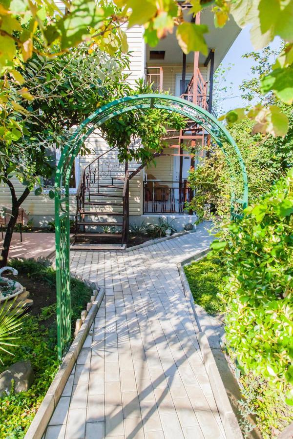 Primorie Guest House Gantiadi Exterior foto
